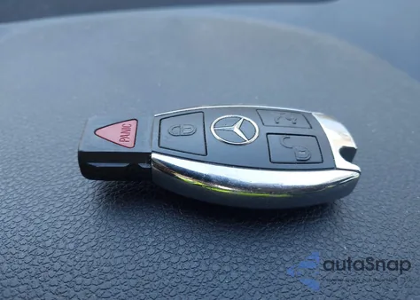 2010 Mercedes-Benz C 300 Sport 4Matic из США, поврежденный, VIN WDDGF8BB7AR122996